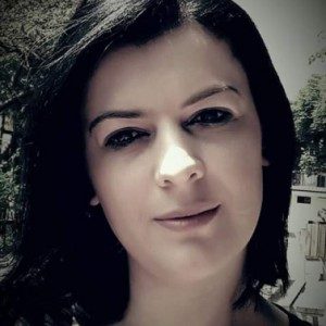 Foto di Nertila, Aiuto Mamma a Pinerolo