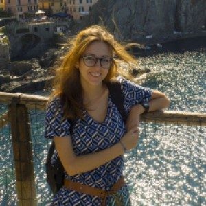Foto di Chiara, Alla pari a Seravezza