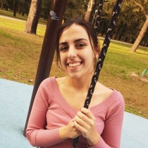 Foto di Laura, Tata a Zelo buon persico